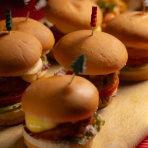 手打牛肉酸青瓜迷你漢堡