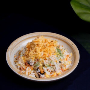 櫻花蝦肉鬆海鮮炒飯